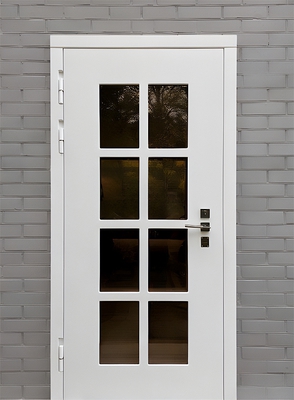 Остекленная белая дверь МДФ RAL
