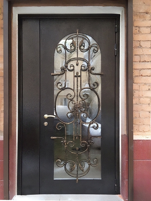 Остекленная дверь с боковой вставкой