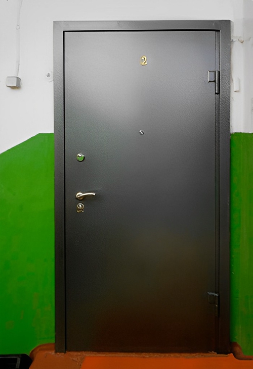Квартирная дверь с антивандальным покрытием